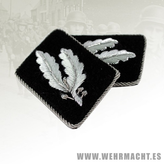 SS-Oberfuhrer's wire collar patches (pre 1942)