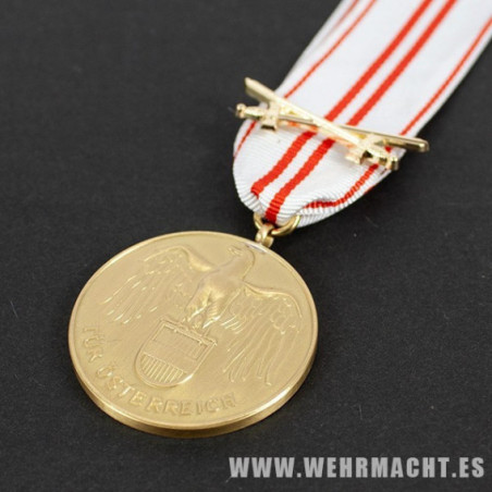 Medalla Conmemorativa de Guerra con espadas (Austria)