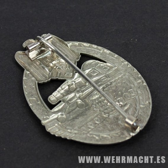 Army Panzer Assault Badge in Silver (Hollow back)