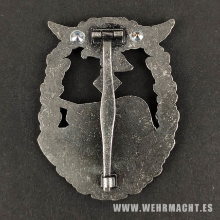 Luftwaffe Panzer Assault Award
