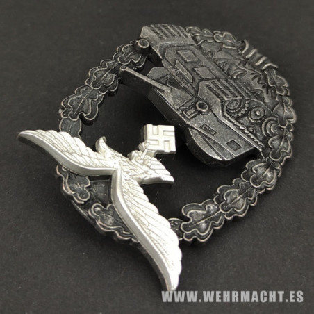 Luftwaffe Panzer Assault Award