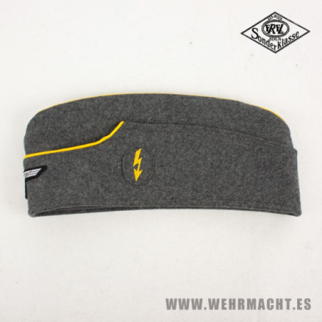 Wehrmacht Helferin Side Cap