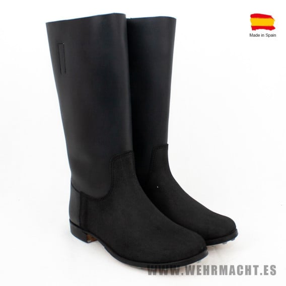 Botas de marcha con clavos