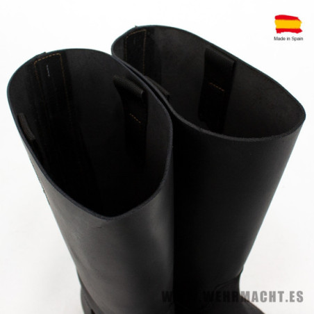 Botas de marcha con clavos