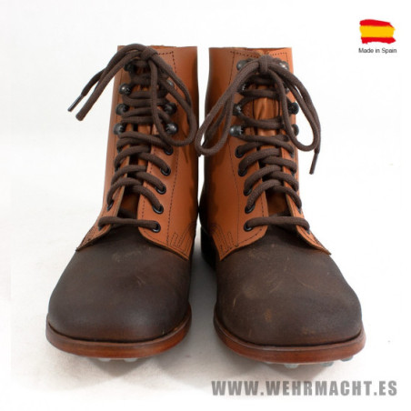 Botas Cortas con Clavos, Marrón