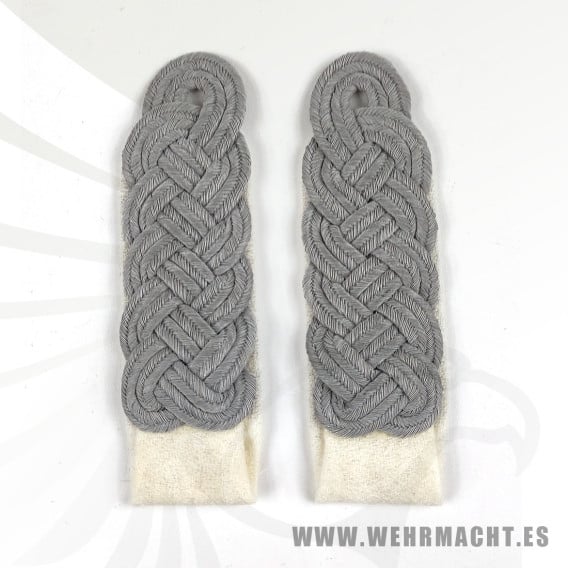 Wehrmacht Senior Officers shoulder boards