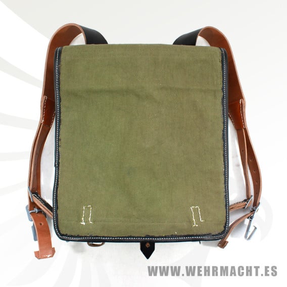 Tornister M41 con trinchas