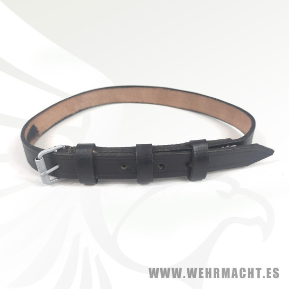A-frame strap for blanket