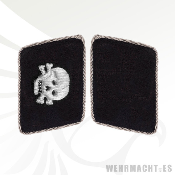 Totenkopf Officer's Rune collar patches