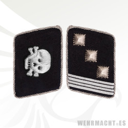 SS-Hauptsturmfuhrer Rune collar patches, Totenkopf