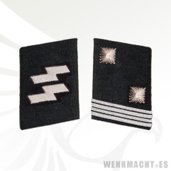 SS-Sturmscharfuhrer collar tabs