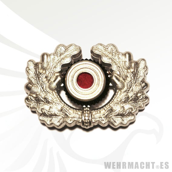 Metal Oak leaf wreath and Cockade