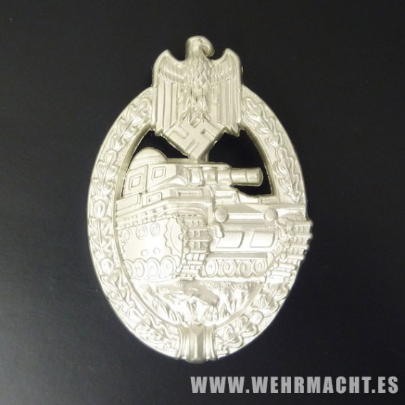 Amy Panzer Assault Badge in Silver for tank crews
