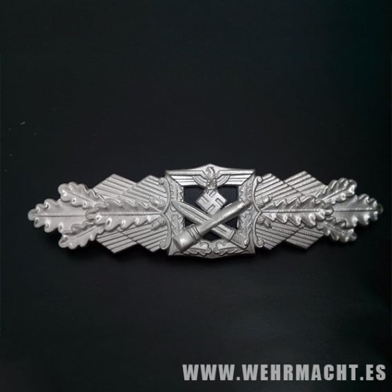 Army Close Combat Clasp in Silver