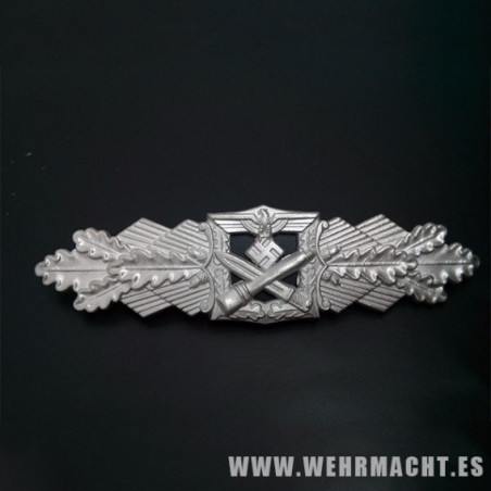 Army Close Combat Clasp in Silver