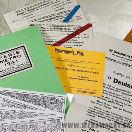Documents and maps for the german soldier in Paris
