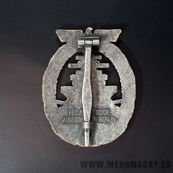 Distintivo de combate en alta mar
