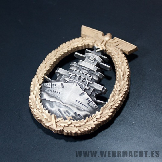 Distintivo de combate en alta mar