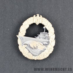 Destroyer War Badge (early version)