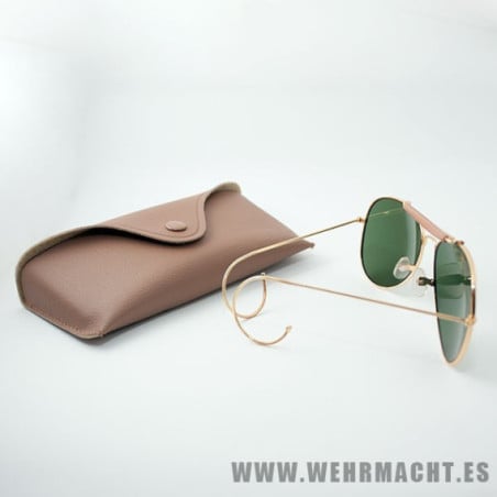 Aviator style sunglasses (Green)