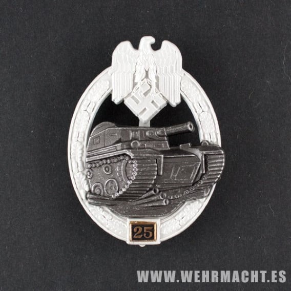 Amy Panzer Assault Badge in Silver for tank crews