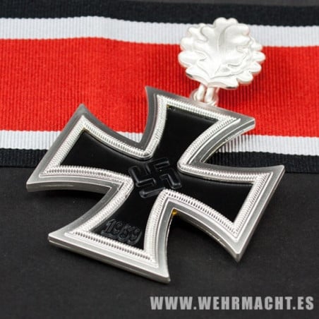 Cruz de Caballero de la Cruz de Hierro con hojas de roble (3 piezas)