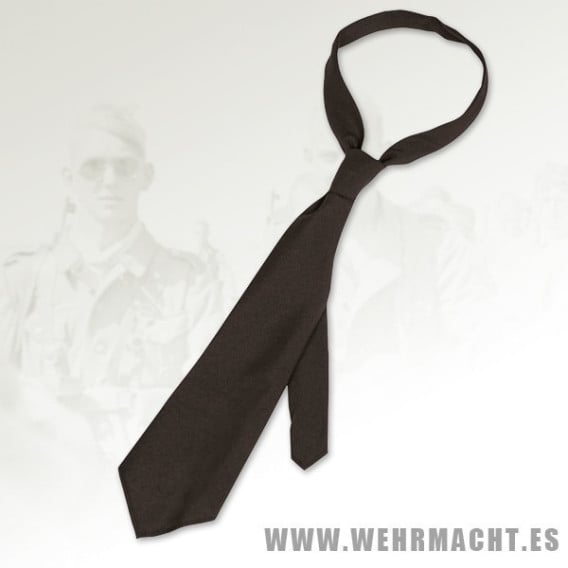 Corbata negra –