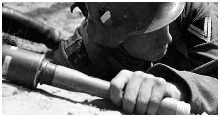 WW2 Replica Granate and Mines